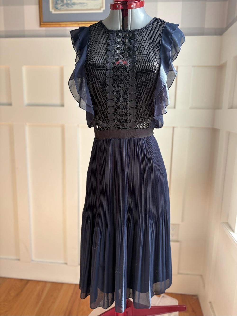 Elegant Navy Midi Dress with Lace Bodice and Flutter Sleeves